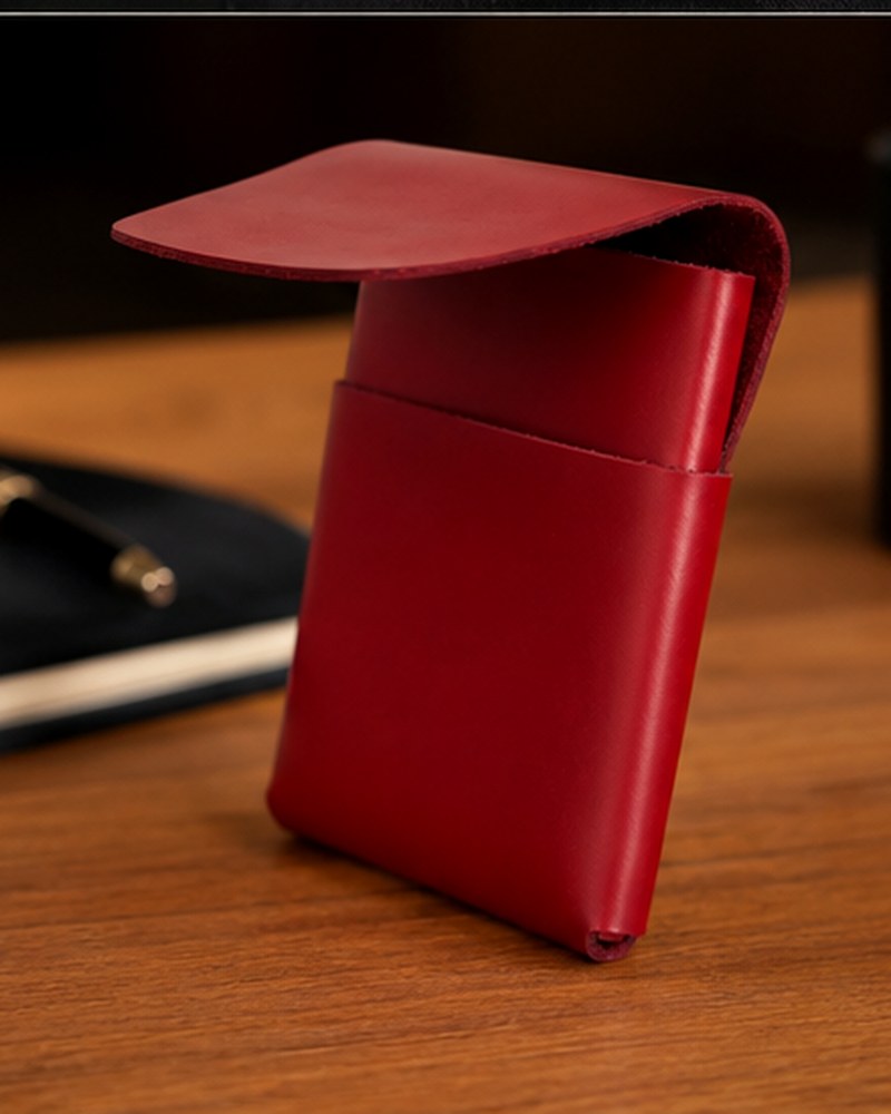 1fold standing on a desk
